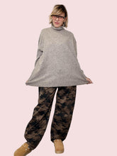 MAGLIA OVERSIZE BLACK COCOON  Minimal ma con carattere STK389/ FANGO SUSY STAR 