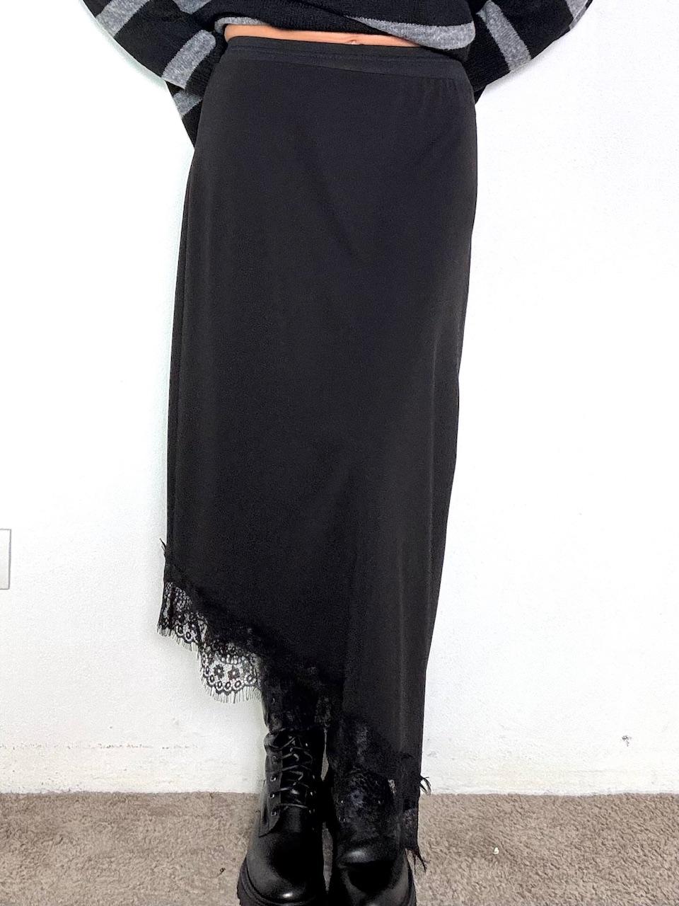 Gonna lunga in punto Milano con bordo in pizzo nero A25FL301/ NERO DEJA VU 