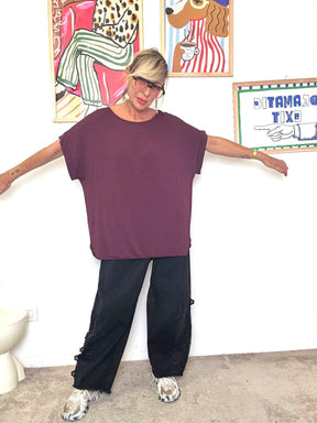 DEJA VU - Maglia oversize bordeaux  stile minimal comodo e versatile A24BU406/ BORDEAUX DEJA VU 