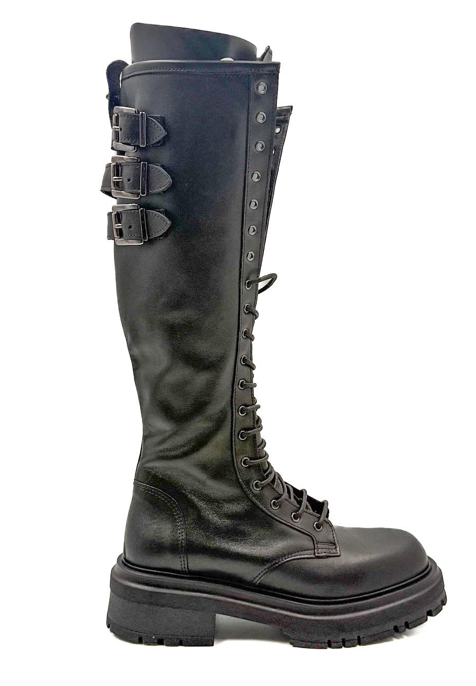 Stivale Alto in Pelle Nera con Dettagli Punk 4513FB/ NERO DIVINE FOLLIE 