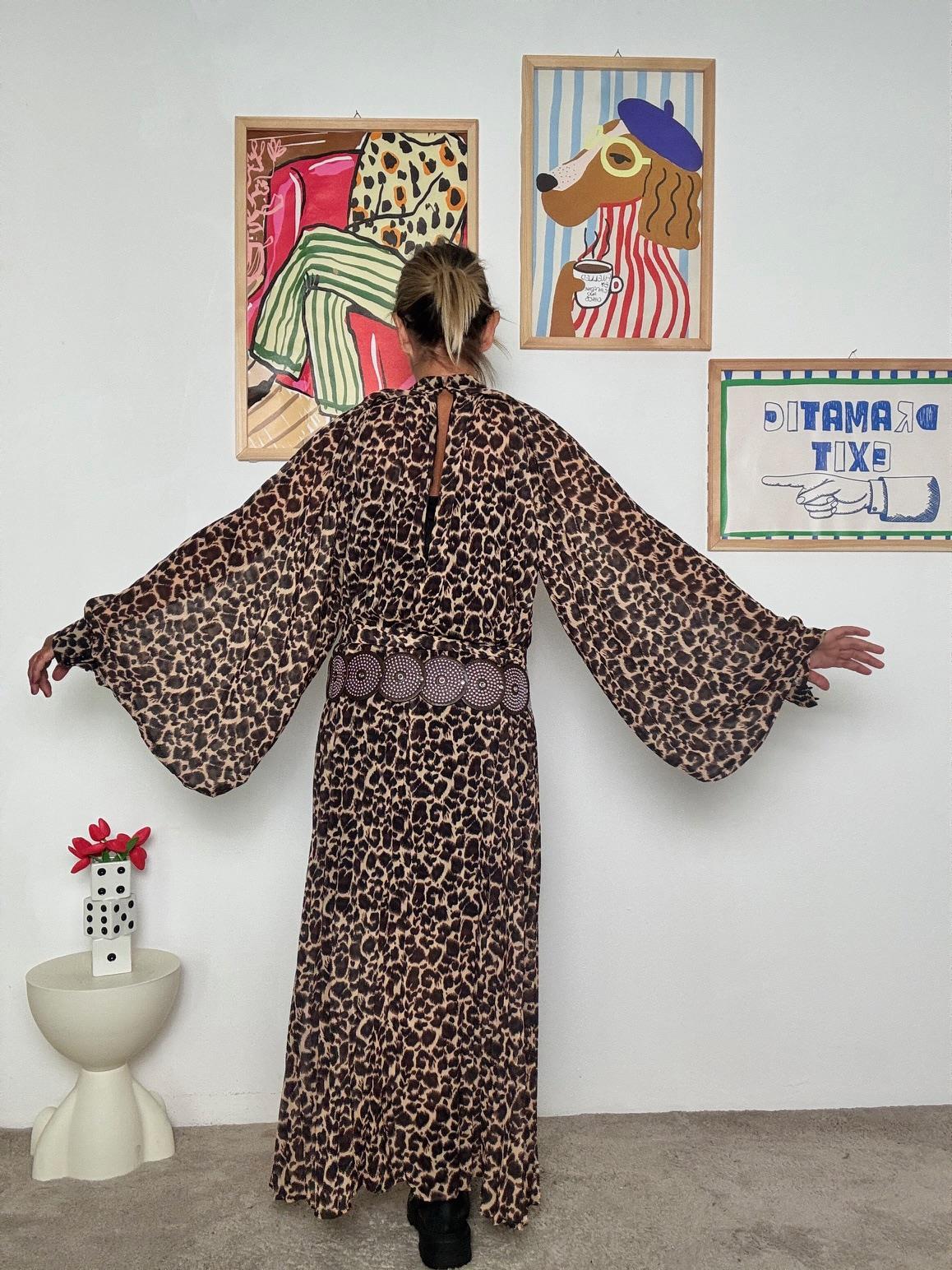 FEMALE - Abito lungo animalier: elegante, grintoso e super versatile A86027-1/ ANIMALIER FEMALE 