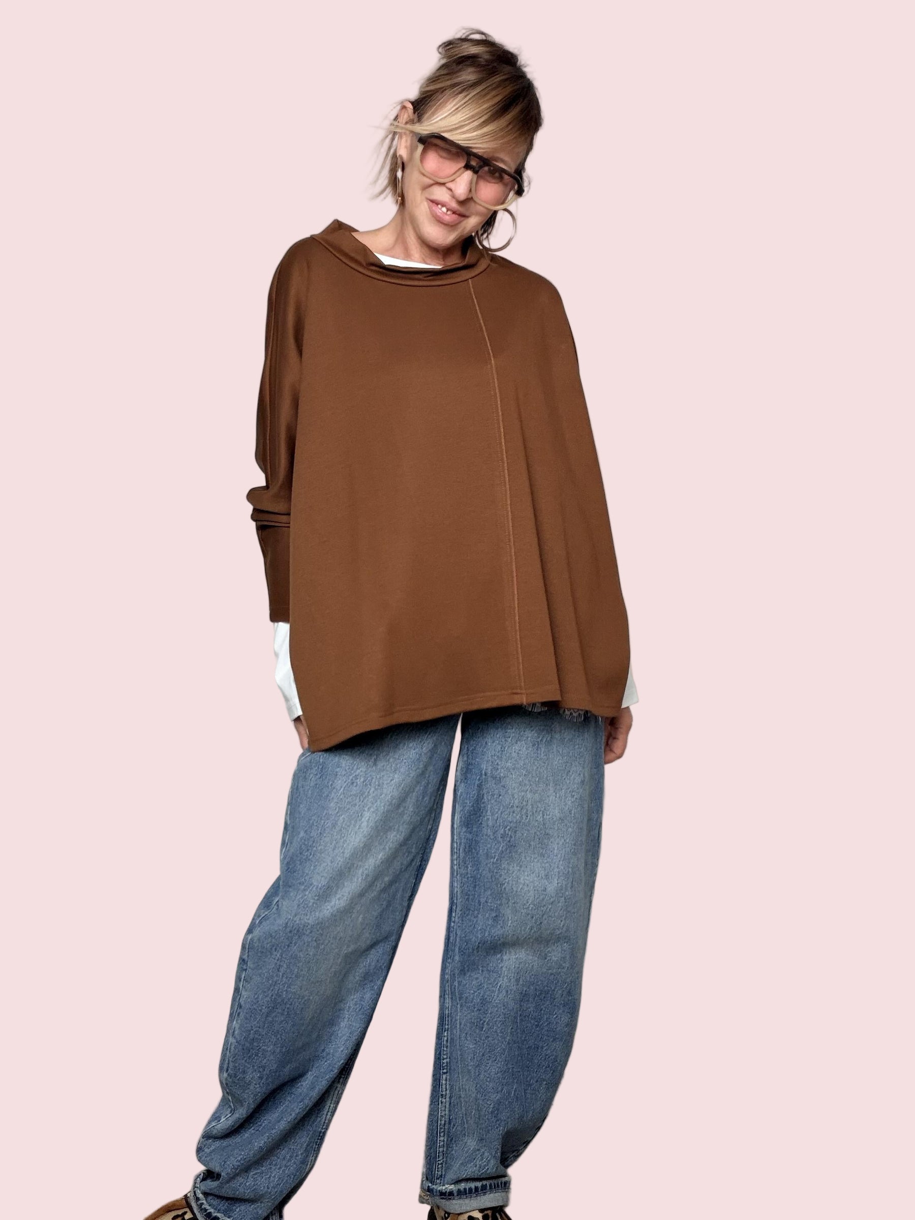 DEJA VU -  MAGLIA OVER MORBIDA CARAMELLO A25FH402/ CARAMELLO DEJA VU 