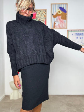 FEMALE - Maglia oversize a trecce: calda, morbida e super trendy NERO VA832/ NERO FEMALE 