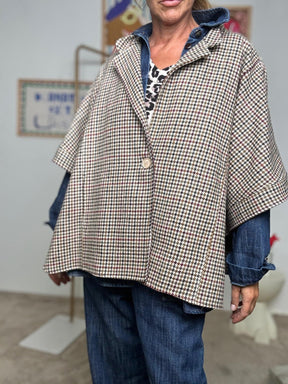 DEJA VU - Poncho donna fantasia check  Leleganza oversize che conquista al primo sguardo A25LU601/ PIED DE POULE DEJA VU 