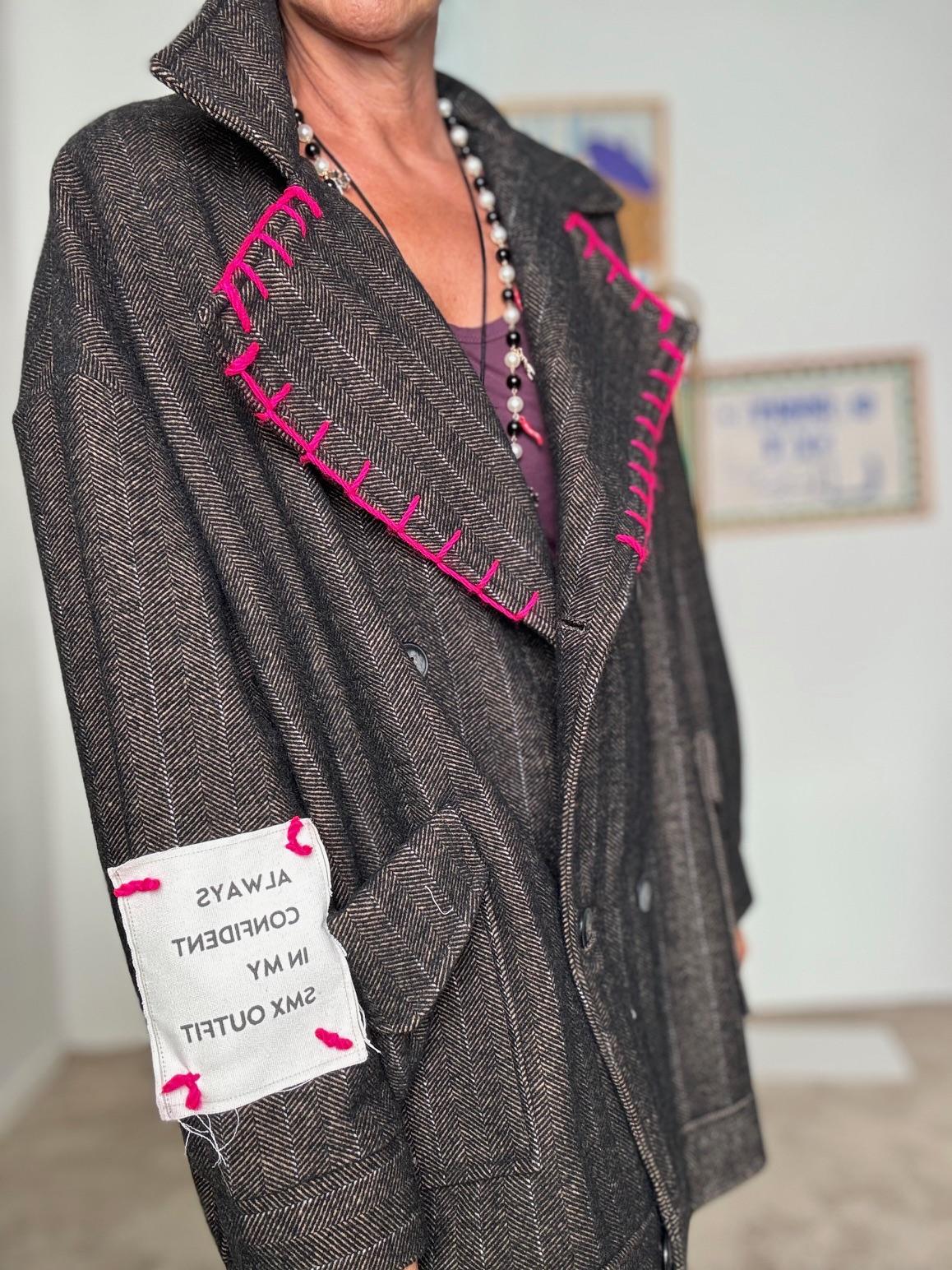 SUSY MIX - Bomber oversize grigio antracite con dettagli fucsia SM168A/ MORO SUSY MIX 