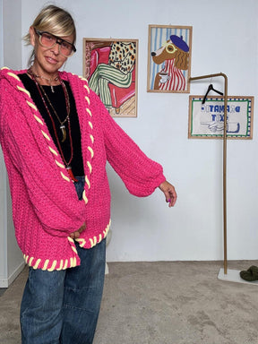 FEMALE - Cardigan oversize in filato chunky fucsia con dettagli fluo VA601/ FUXIA FEMALE 