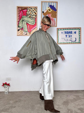 SOUVENIR - Bomber over: grinta e comodità in un unico capo F38X0161/ VERDE SOUVENIR 