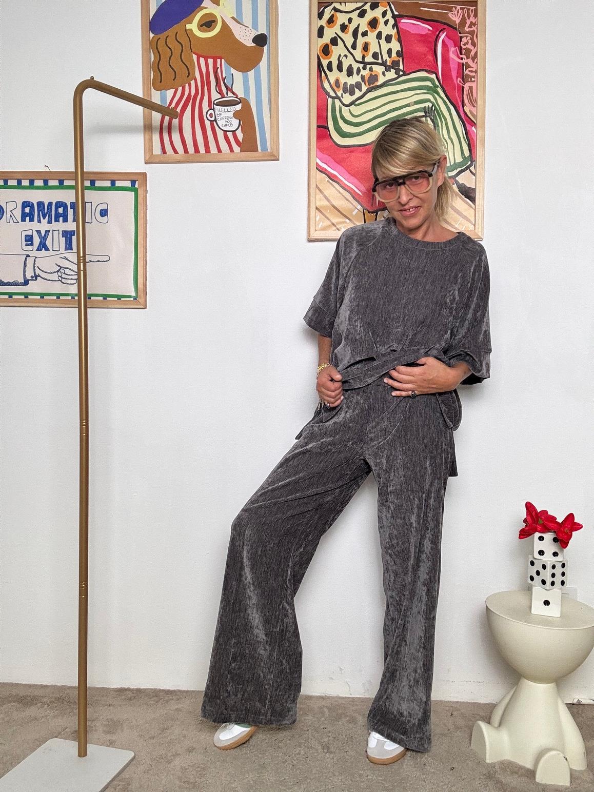 DEJA VU - Pantalone  ciniglia  Il tuo nuovo alleato comfy-glam GRIGIO A25LU211/ GRIGIO DEJA VU 