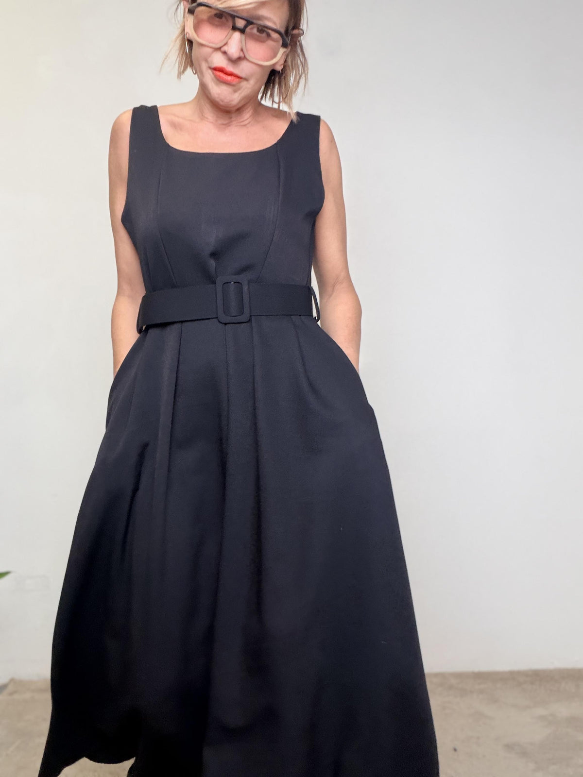 FEMALE - Abito Minimal Chic  Leleganza che fa tutto lei 38997 / NERO FEMALE 