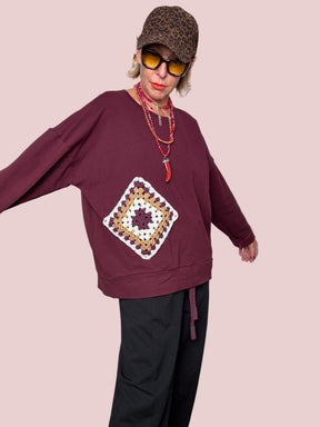 DEJA VU - Felpa over con tasca crochet  Comoda, creativa e super cool vino A25RU414/ VINO DEJA VU 