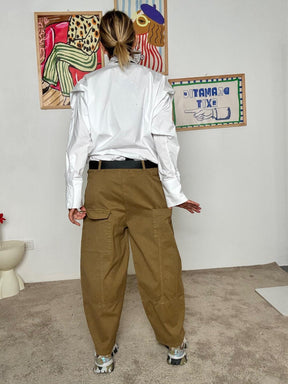 SOUVENIR - Pantaloni Cargo a Gamba Larga Unisex con Tasche Oversize  Colore Sabbia S38M110/ KAKI SOUVENIR 