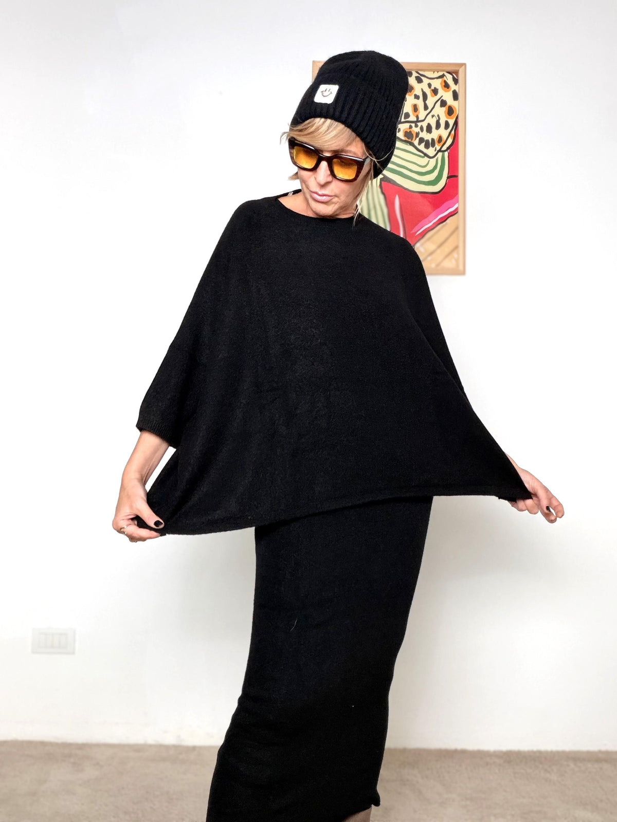 HAVE ONE - Maglia Over Soft Cream MNC-P064/ NERO HAVE ONE 