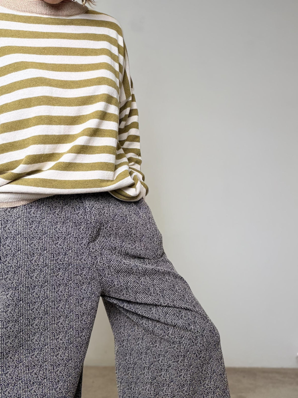 DEJA VU - Pantalone Cocoon Morbido A25RU209/ GRIGIO DEJA VU 