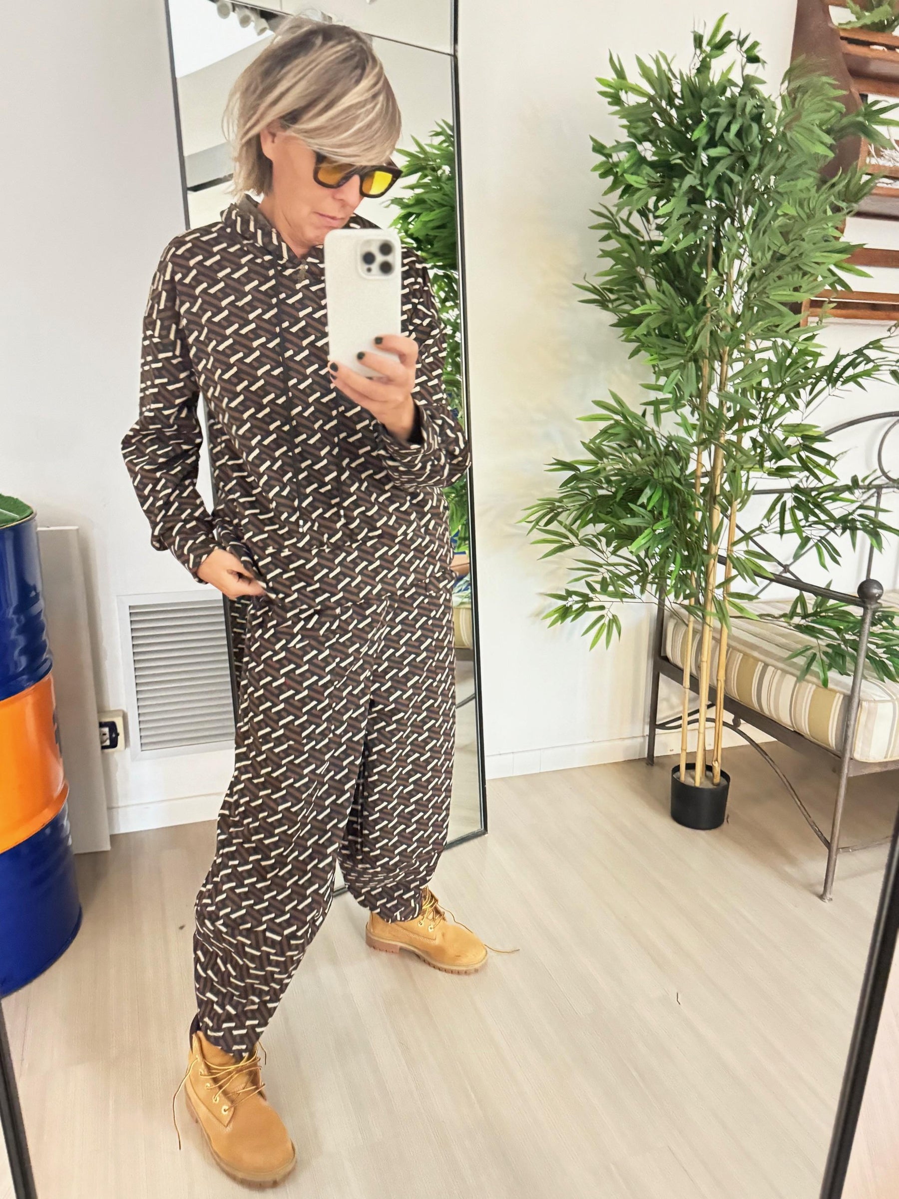 FEMALE - FELPA FANTASIA GEOMETRICA - NERO/MARRONE A2582/ FANTASIA FEMALE 