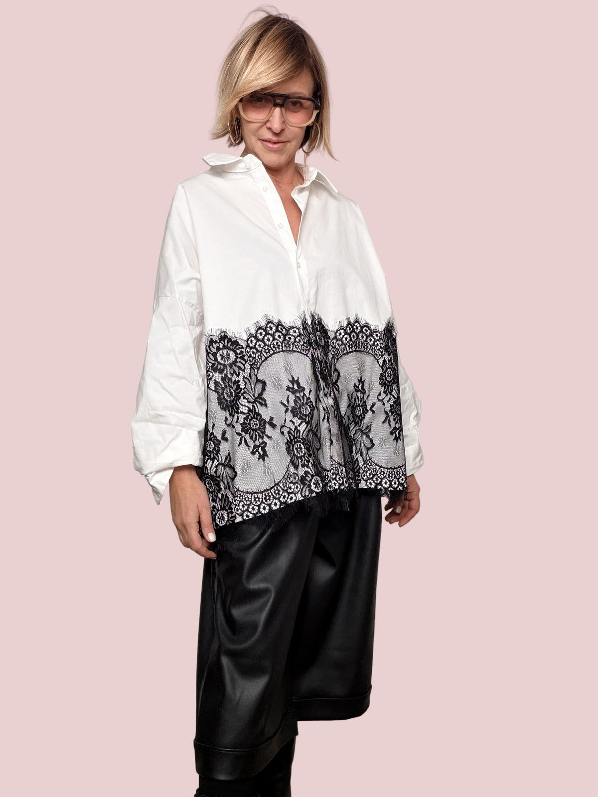 FEMALE - CAMICIA OVER CON PIZZO  ROMANTICA, MODERNA, FAVOLOSA 19066/ BIANCA FEMALE 