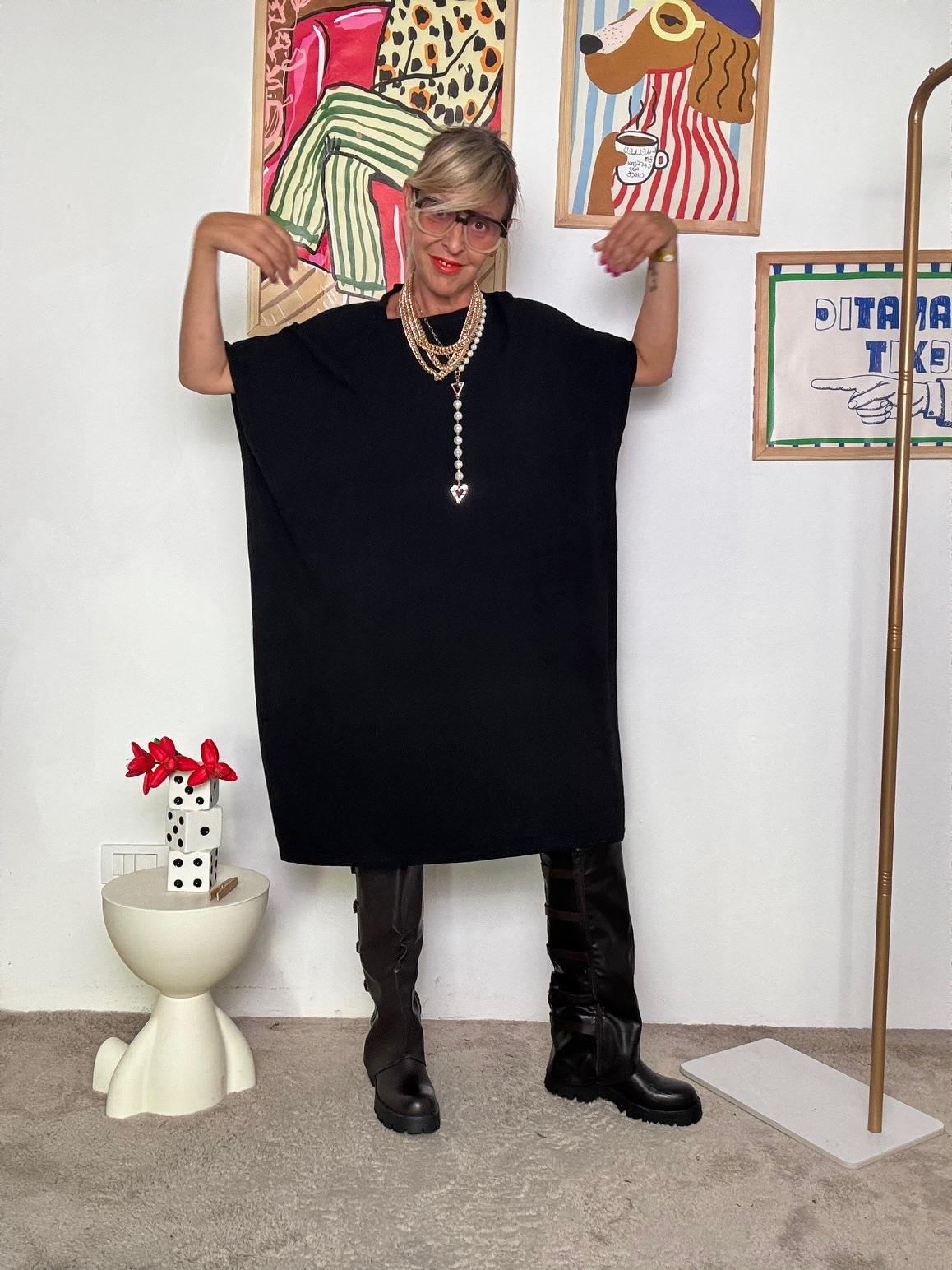 FEMALE -Abito Oversize nero Donna  Casual Chic, Comodo e Versatile ZM13202/ NERO FEMALE 