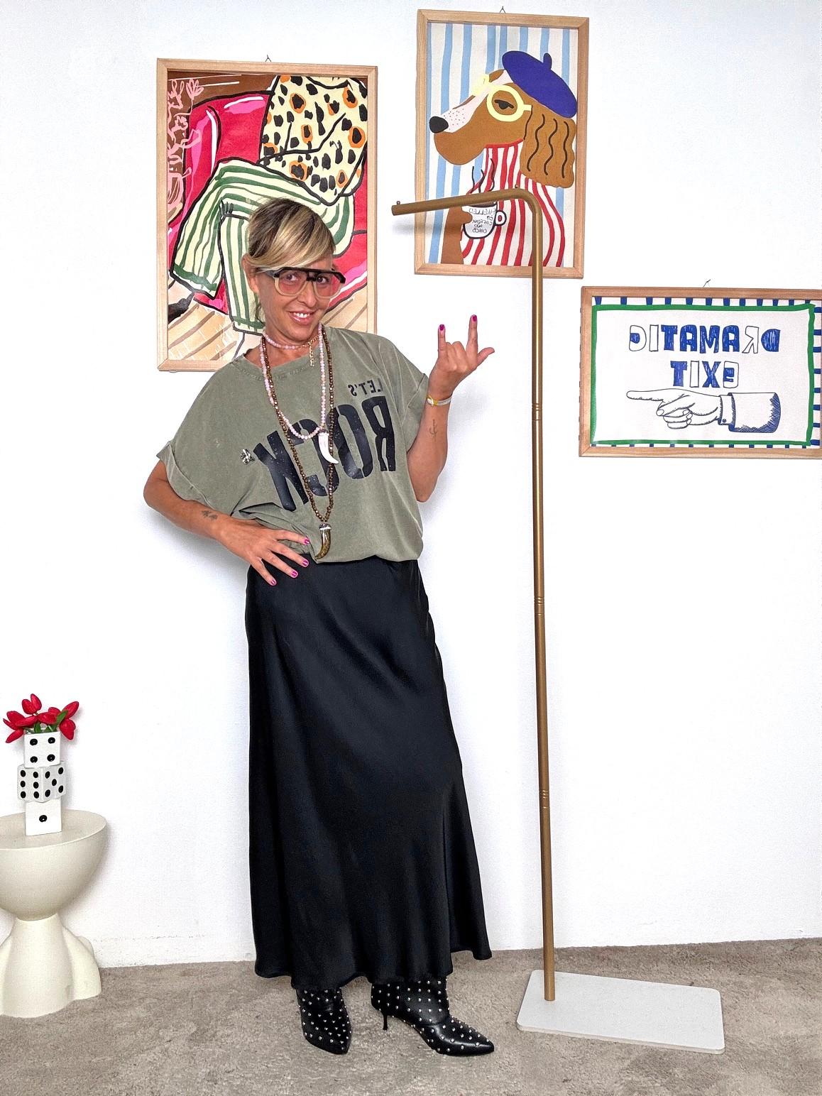 SUSY STAR - T-shirt oversize verde militare con stampa rock ST700M/ VERDE SUSY STAR 