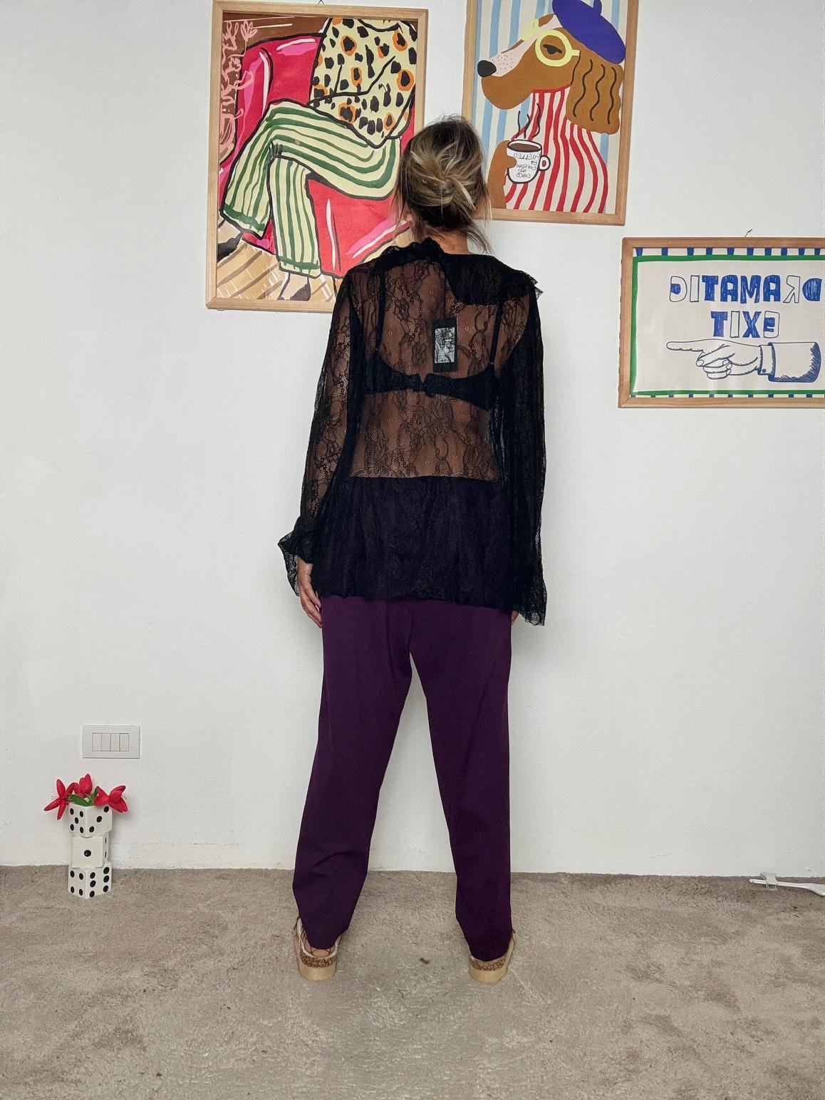 SUSY STAR - Maglia in pizzo: eleganza romantica e femminilità senza tempo nero ST250908/ NERO SUSY STAR 