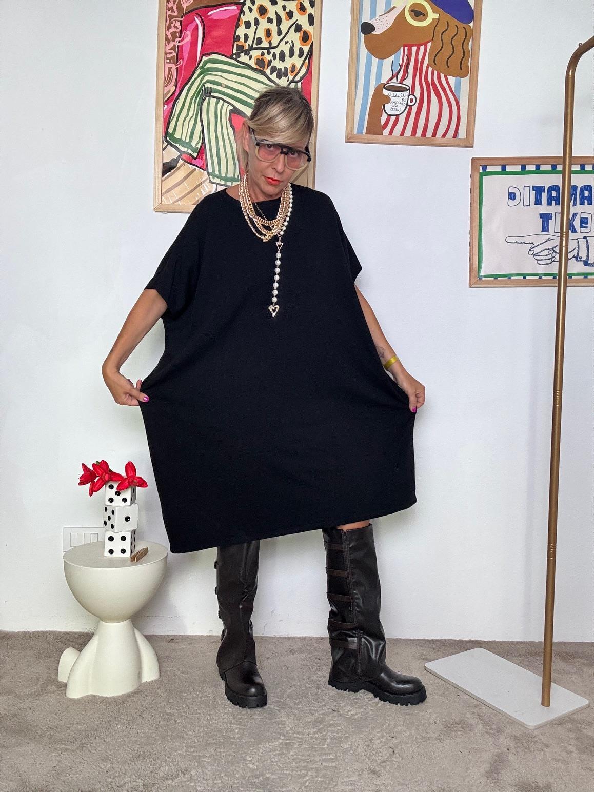 FEMALE -Abito Oversize nero Donna  Casual Chic, Comodo e Versatile ZM13202/ NERO FEMALE 