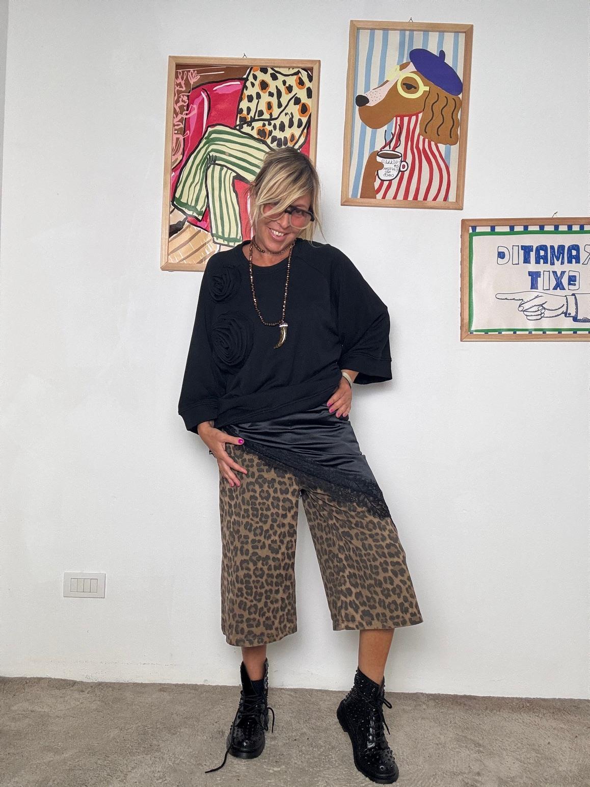 FEMALE - Pantalone bermuda leopardato  grintoso e super versatile P6202/ MACULATO FEMALE 