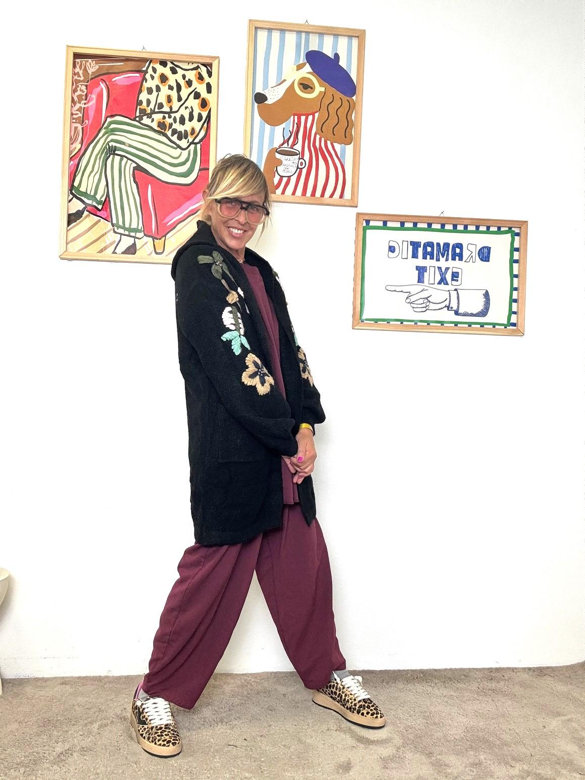 FEMALE - Cardigan nero con ricami floreali  caldo, unico e pieno di personalità ZM57001/ NERO FEMALE 