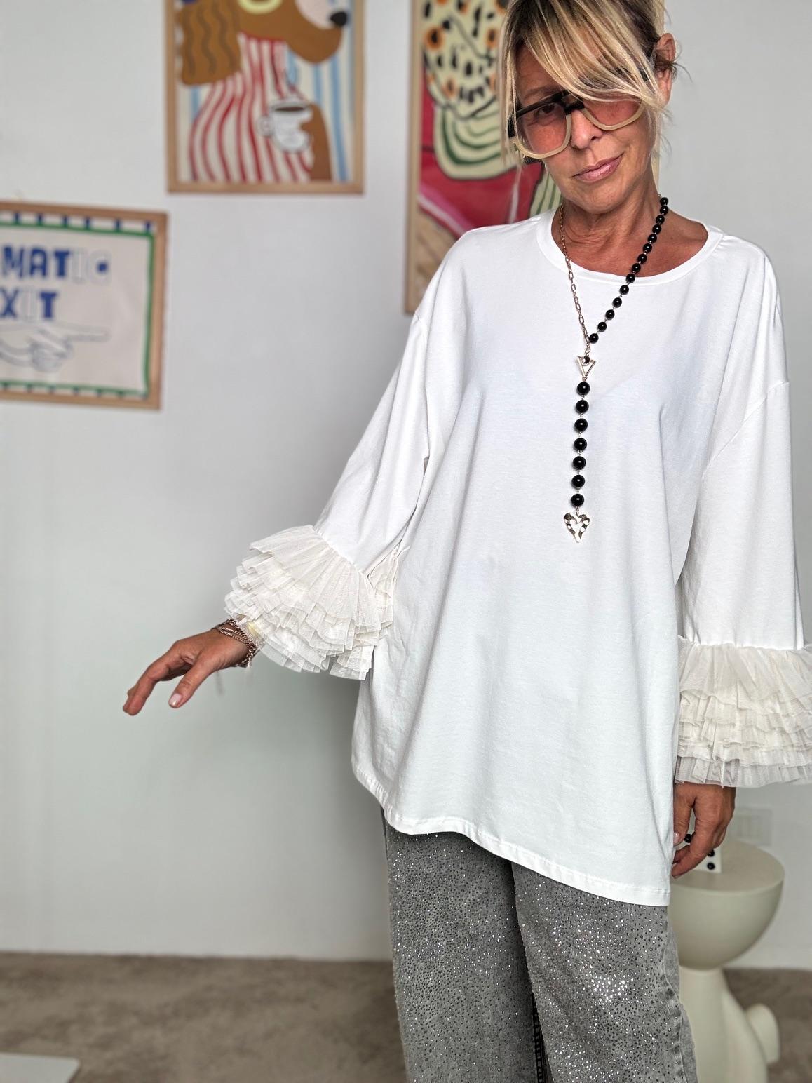 SUSY STAR - T-shirt nera oversize con maniche a balze in tulle  La basic che non è basic! bianca STS7273/ BIANCA SUSY STAR 