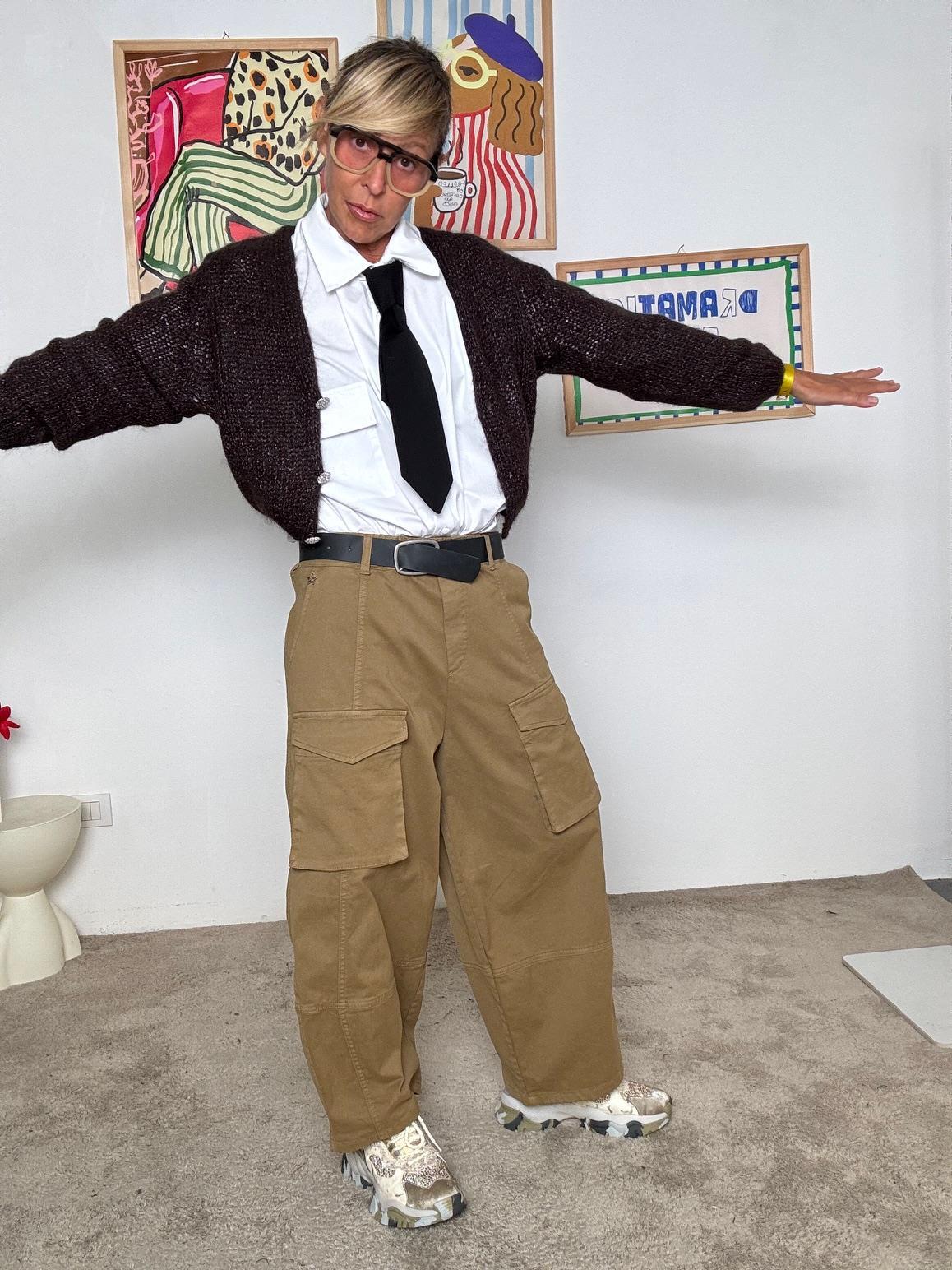 SOUVENIR - Cardigan Corto Unisex in Maglia Leggera con Bottone Gioiello moro B38D0049/ MORO SOUVENIR 