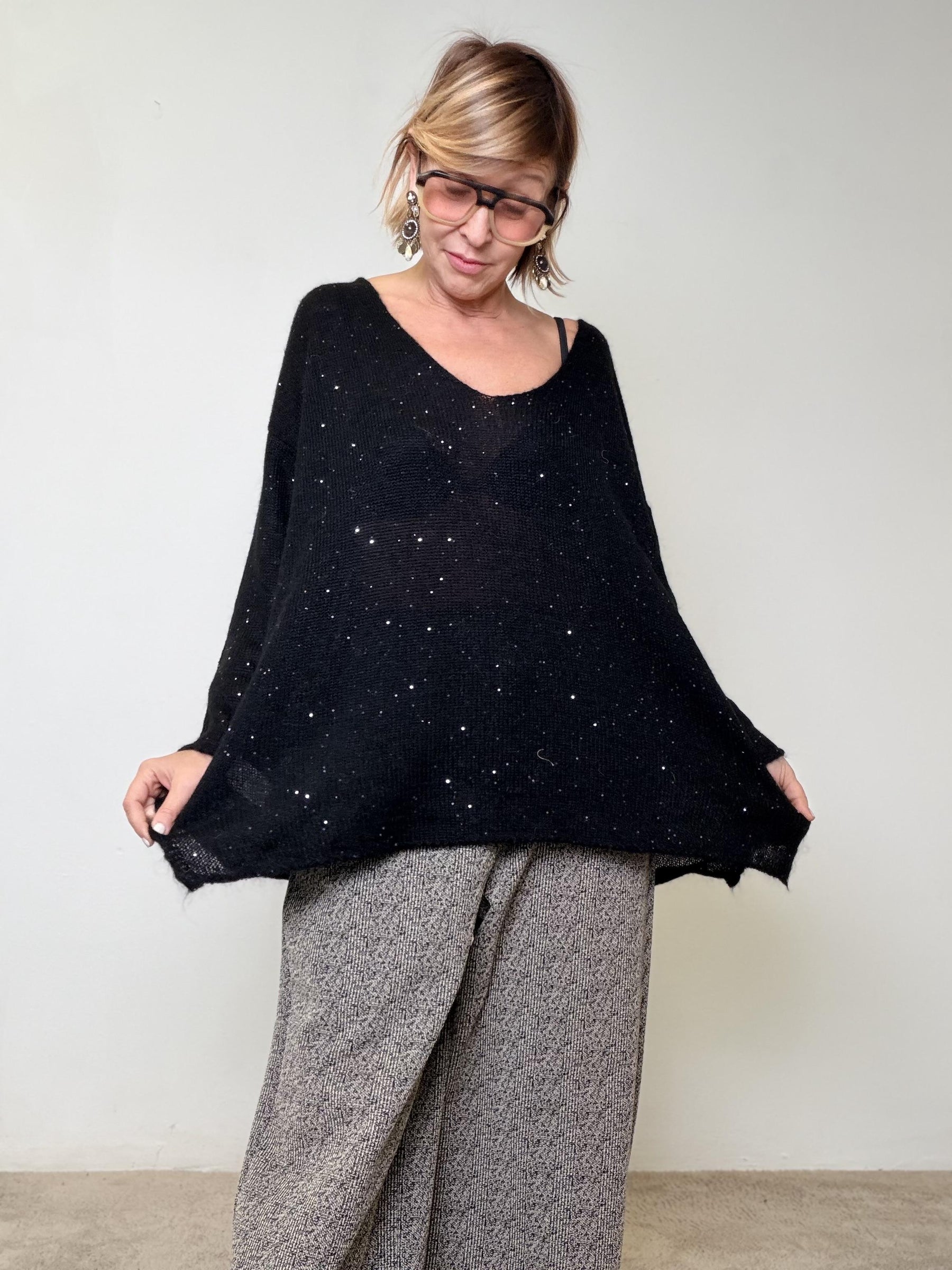 DEJA VU - Maglia Sparkle Soft  leggera, luminosa e super femminile A25VC411/ NERO DEJA VU 