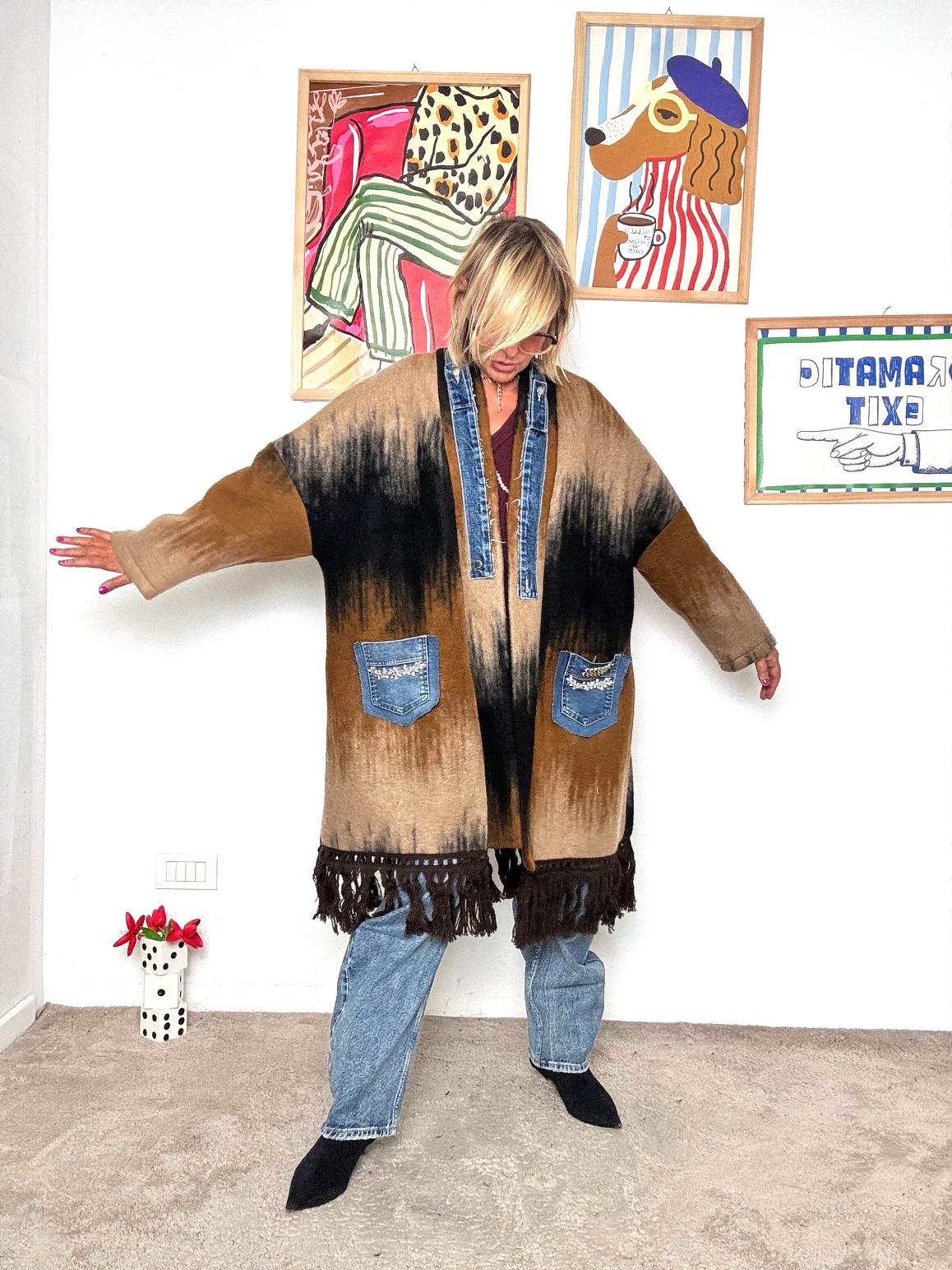 DEJA VU - Cappotto donna vintage  stile unico con dettagli in jeans A25DL610/ VINTAGE DEJA VU 