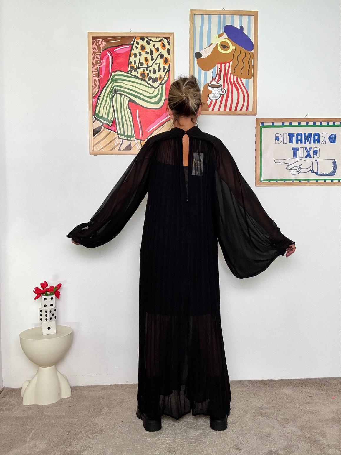 FEMALE - Abito lungo nero trasparente con maniche a sbuffo  Eleganza teatrale 86027/ NERO FEMALE 