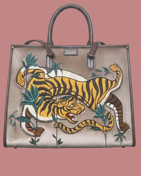 Borsa My Best Bag Tiger Velvet in tessuto e pelle su fondo chiaro, vista frontale senza mano