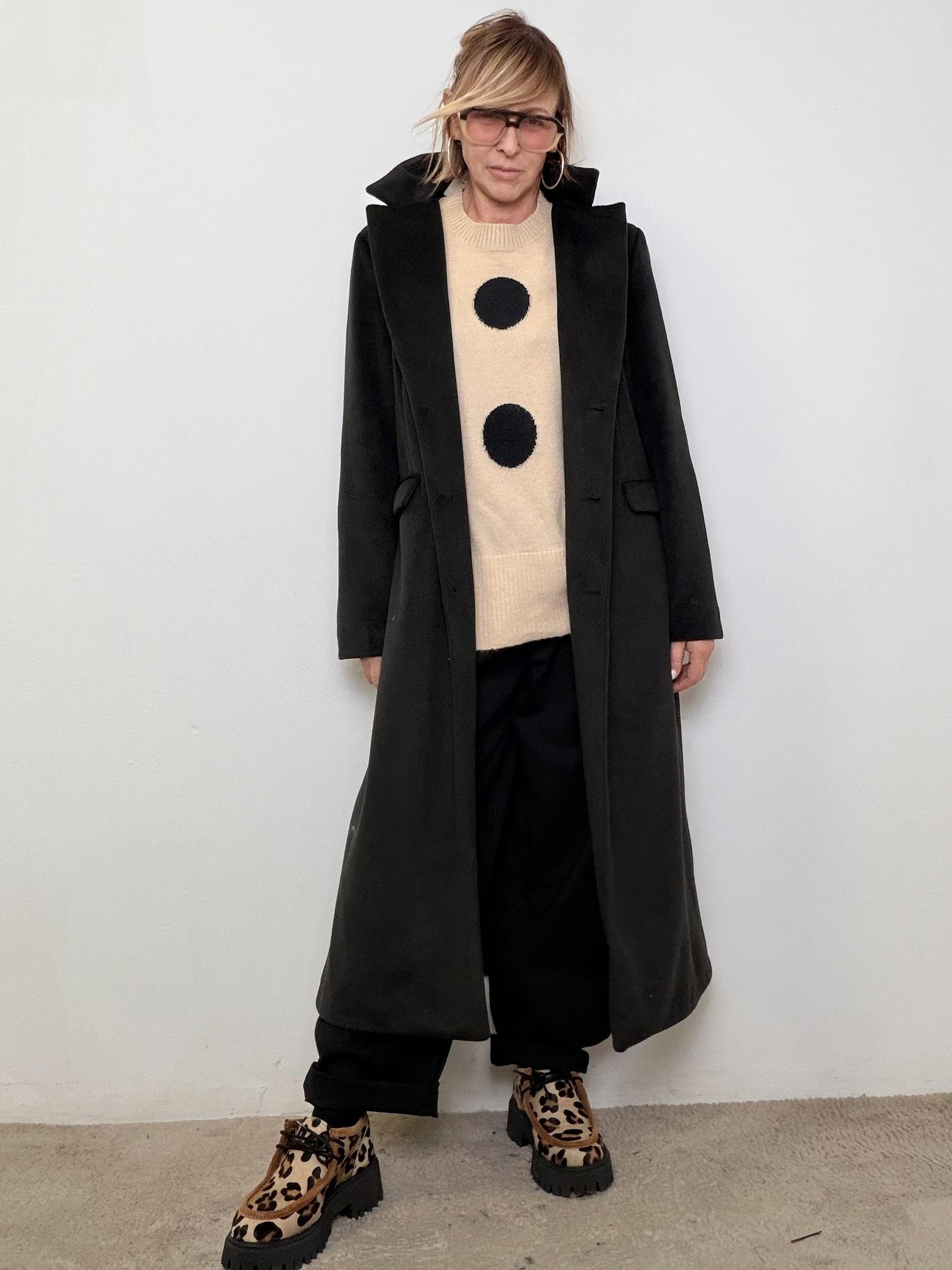 SUSY STAR-  Cappotto City Icon  Il lungo elegante che salva ogni outfit ST72021/ NERO SUSY STAR 