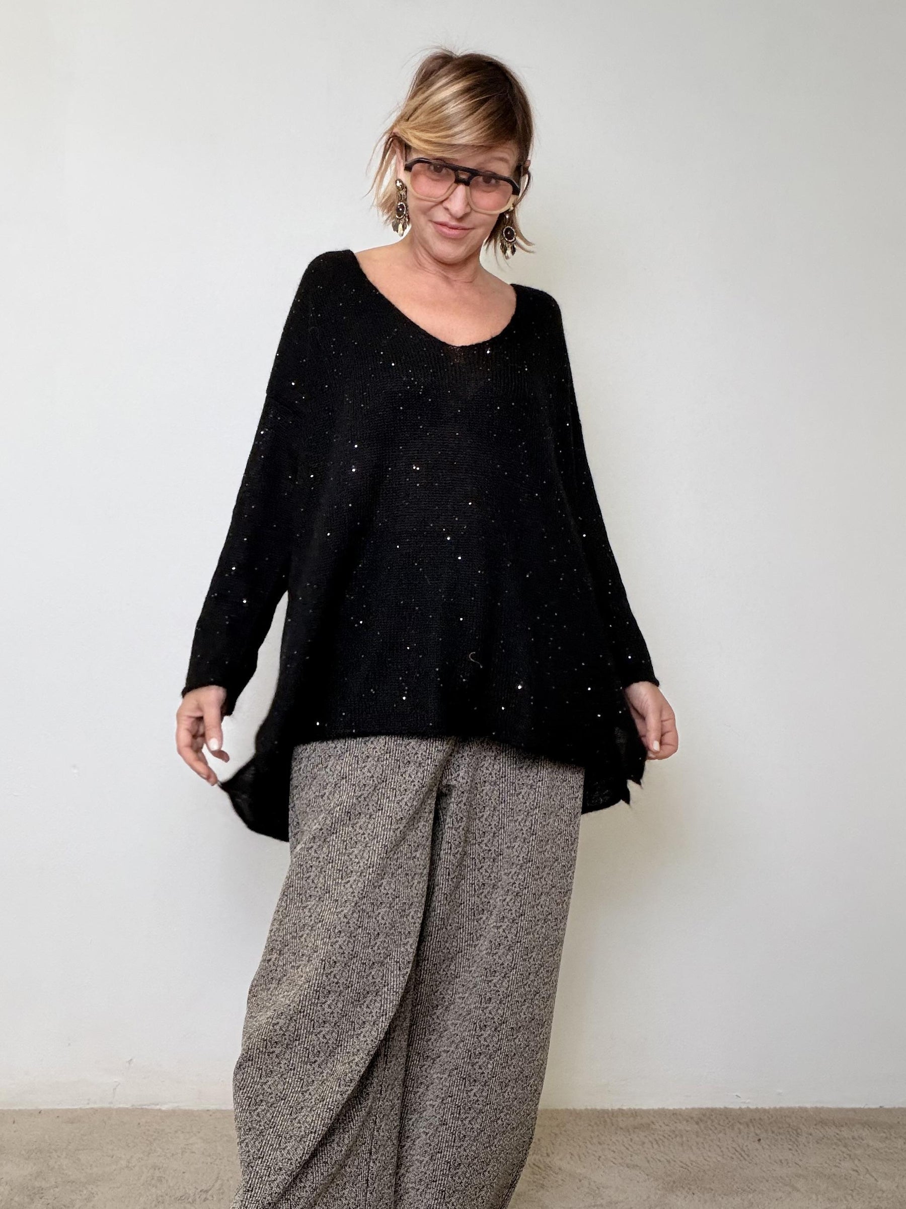 DEJA VU - Maglia Sparkle Soft  leggera, luminosa e super femminile A25VC411/ NERO DEJA VU 