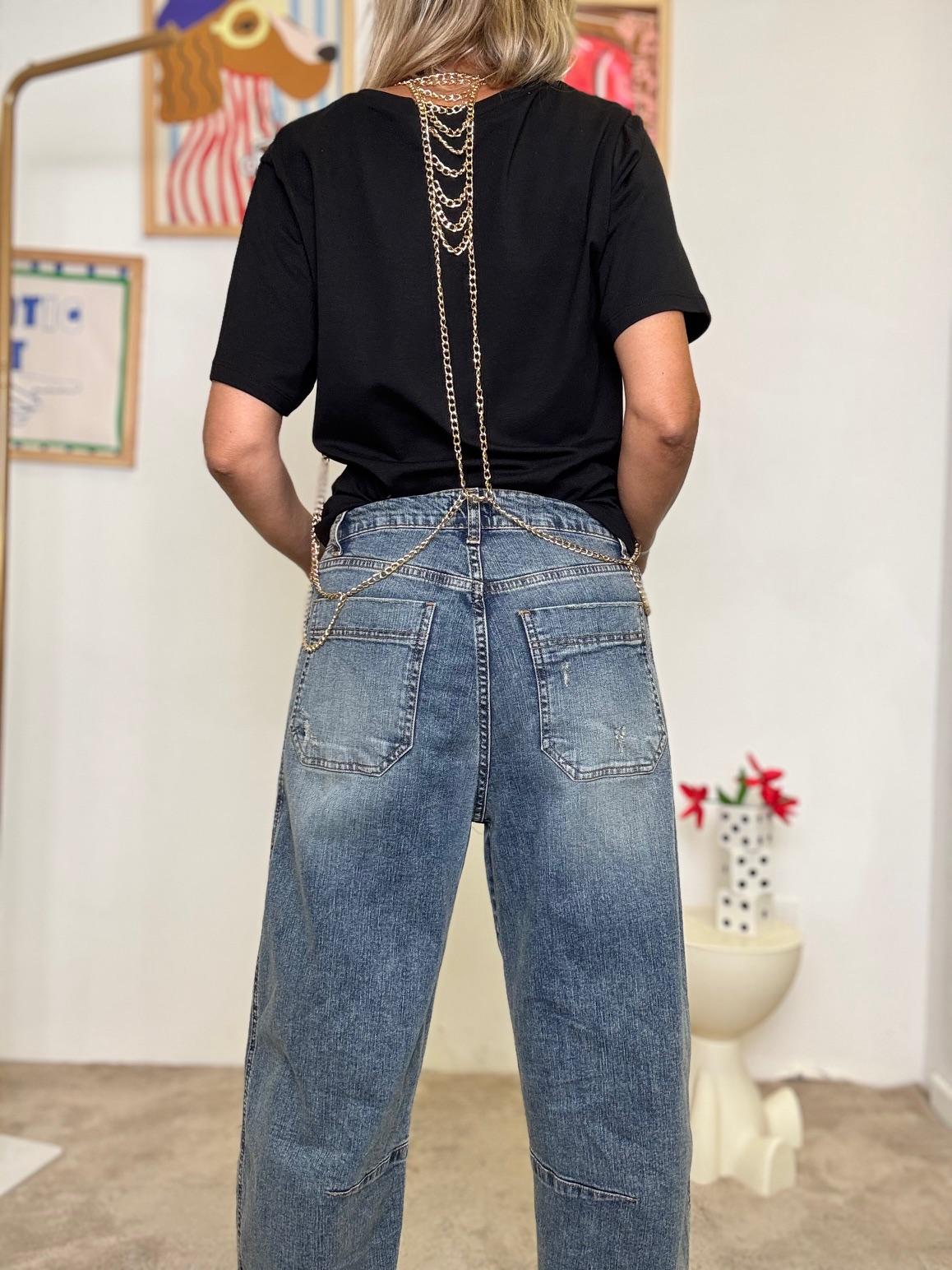 SUSY MIX - T-SHIRT NERA CON COLLANA  Leleganza passa anche dal dettaglio I256143/ NERO SUSY MIX 