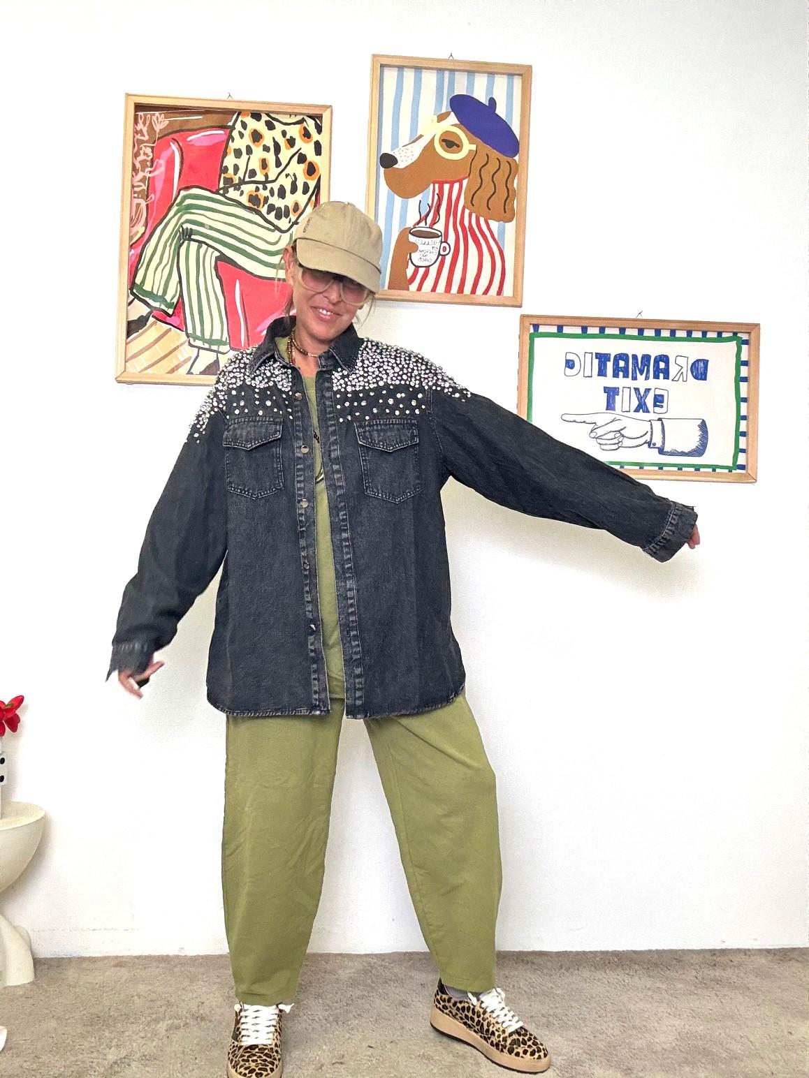 SUSY STAR - Giacca camicia in denim con zirconi  stile grintoso e chic STMF2537/ NERO SUSY STAR 