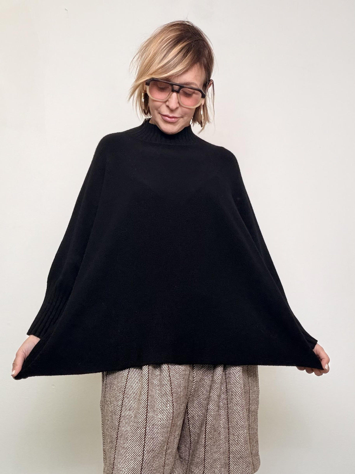 FEMALE - MAGLIA OVER KMABAMEZ/ NERO FEMALE 