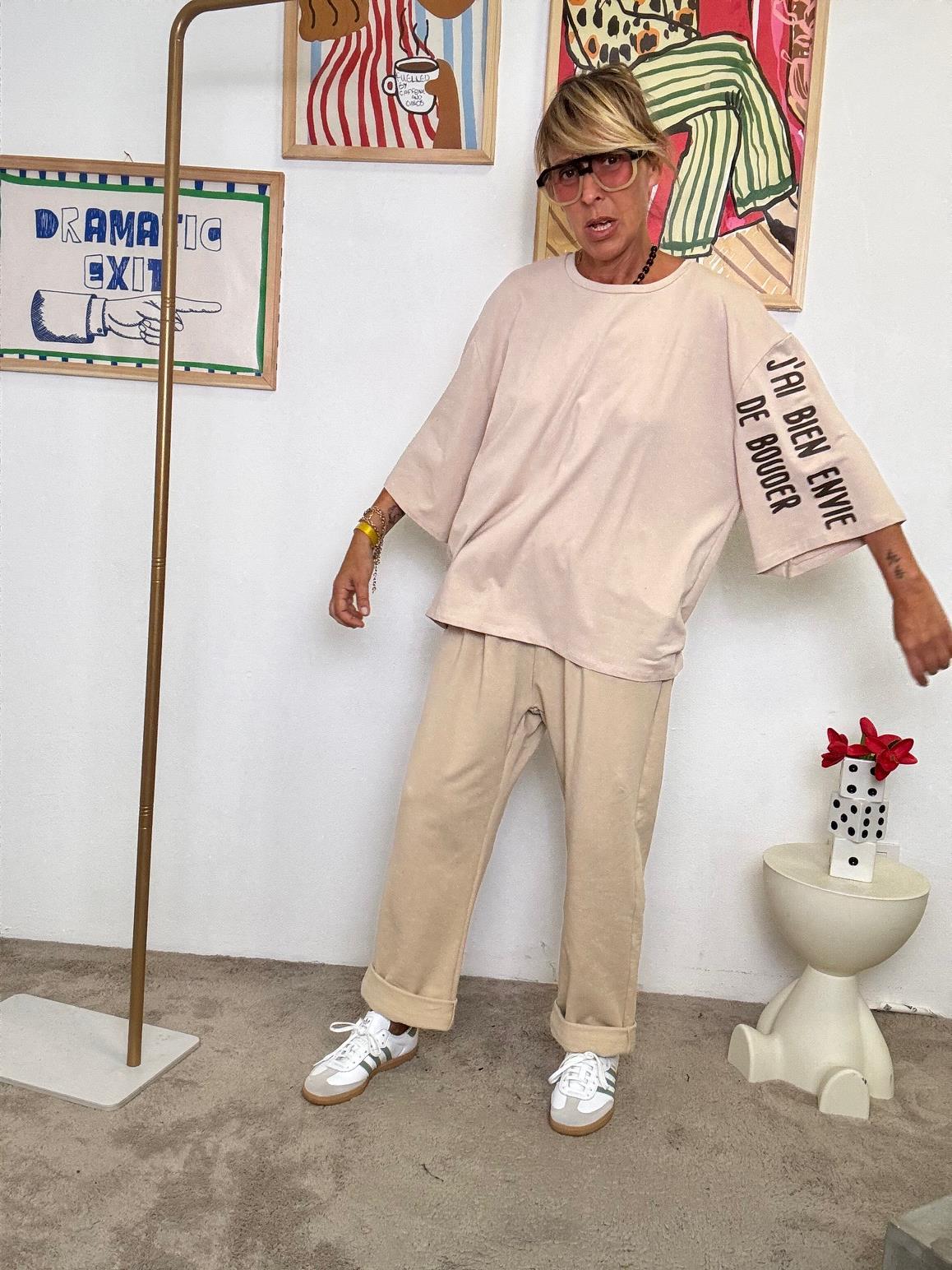 DEJA VU - T-shirt oversize rosa cipria  attitude comoda e francese BORDEAUX A25RU407/ VINO DEJA VU 