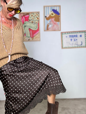 FEMALE - Gonna midi a pois con bordo in pizzo G2784/ MORO FEMALE 