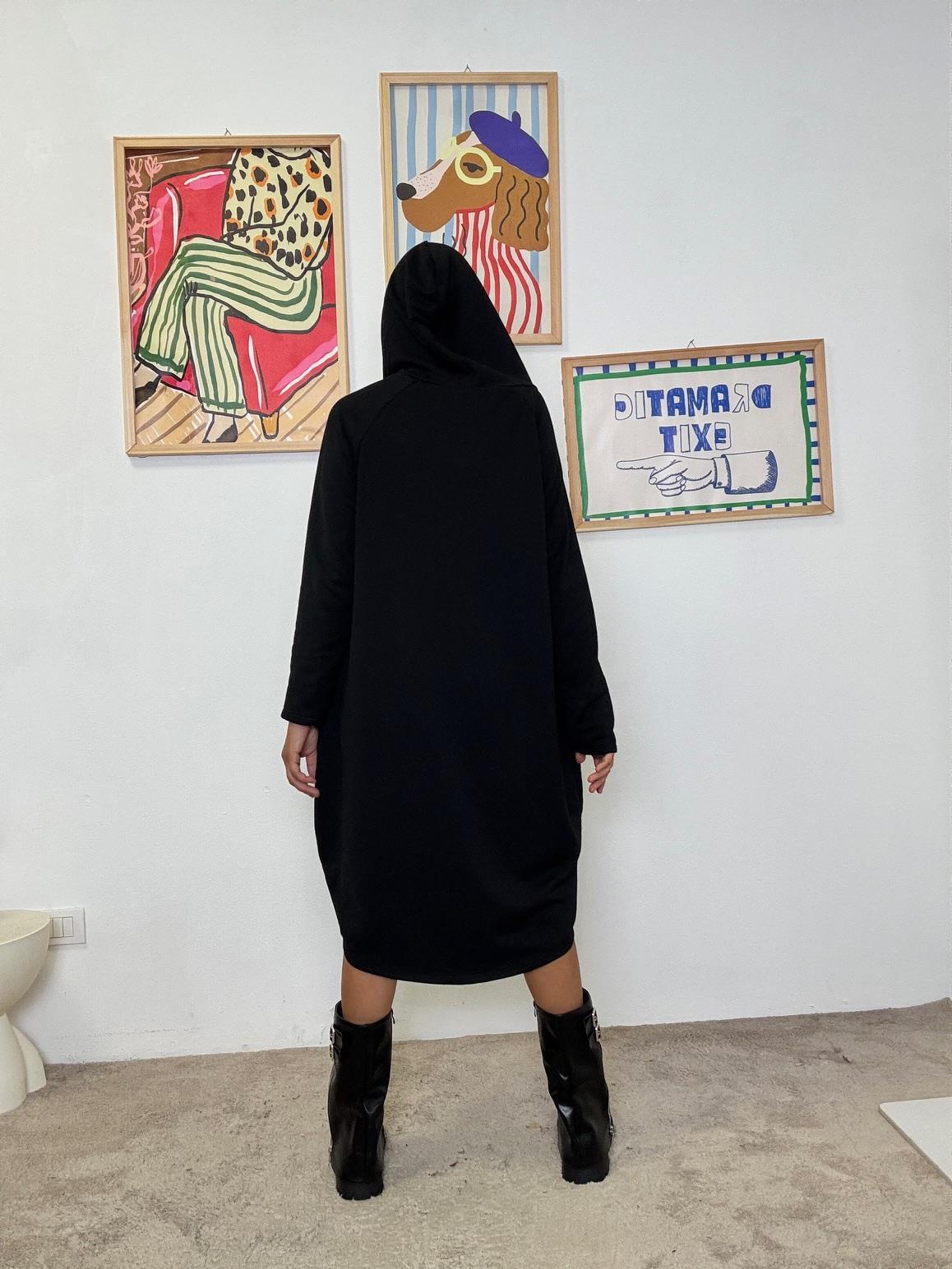 FEMALE - Abito felpa con cappuccio  comfy style e carattere urban NERO A7200-F4/ NERO FEMALE 