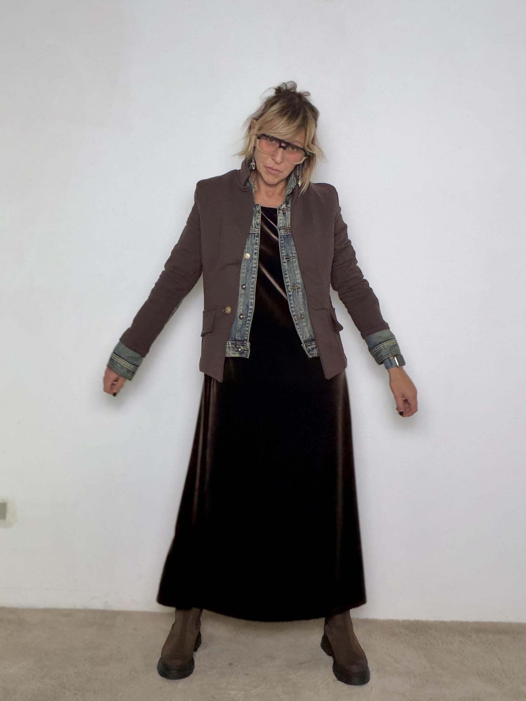 FEMALE - Giacca caffè con profili in jeans  eleganza versatile con un tocco grintoso Z101/ CAFFE FEMALE 