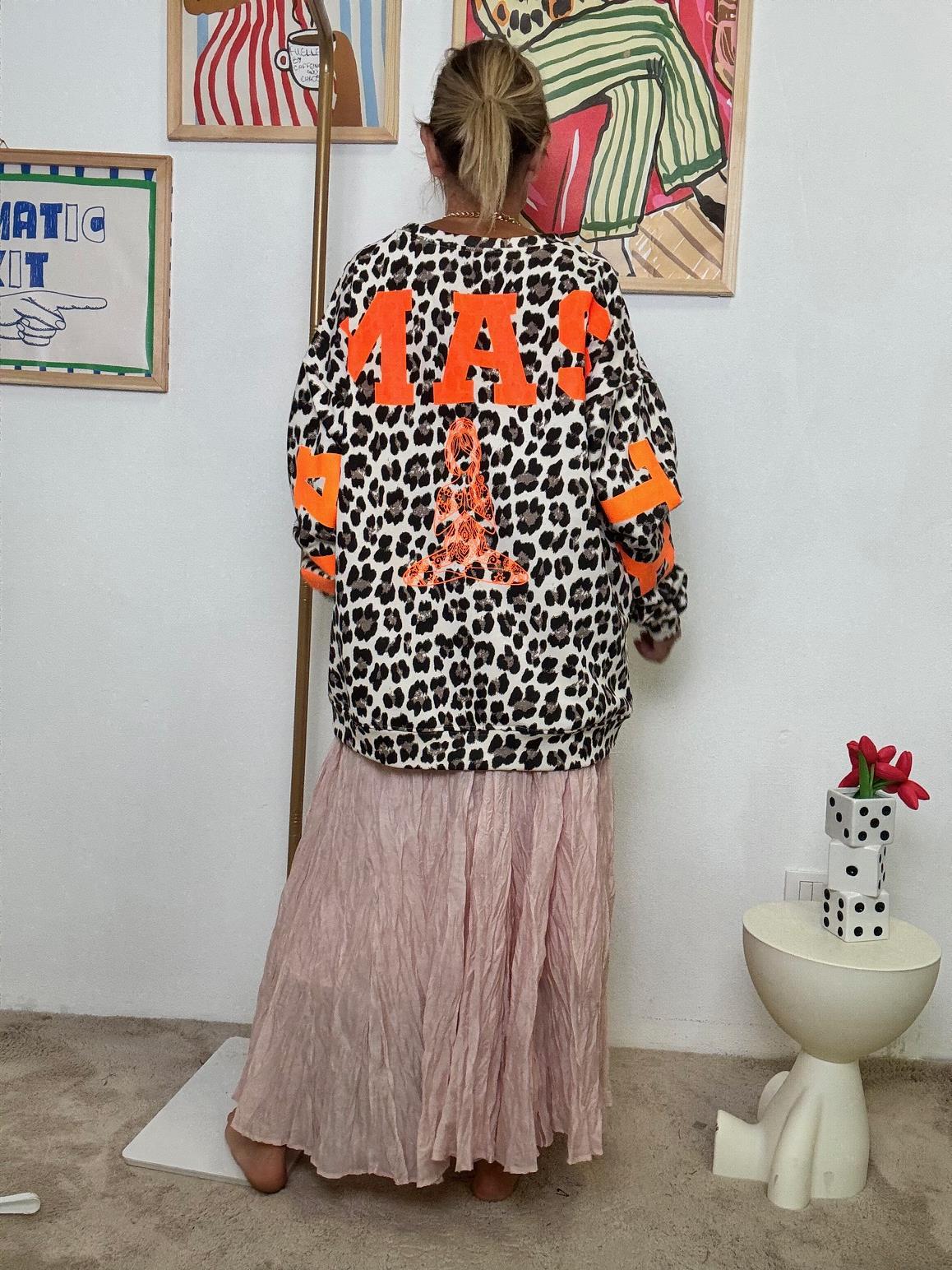 FEMALE  - Felpa Oversize NAMASTEI Animalier  Stile & Ironia in un Capo Unico 7612 NAMFLUO/ ANIMALIER FEMALE 