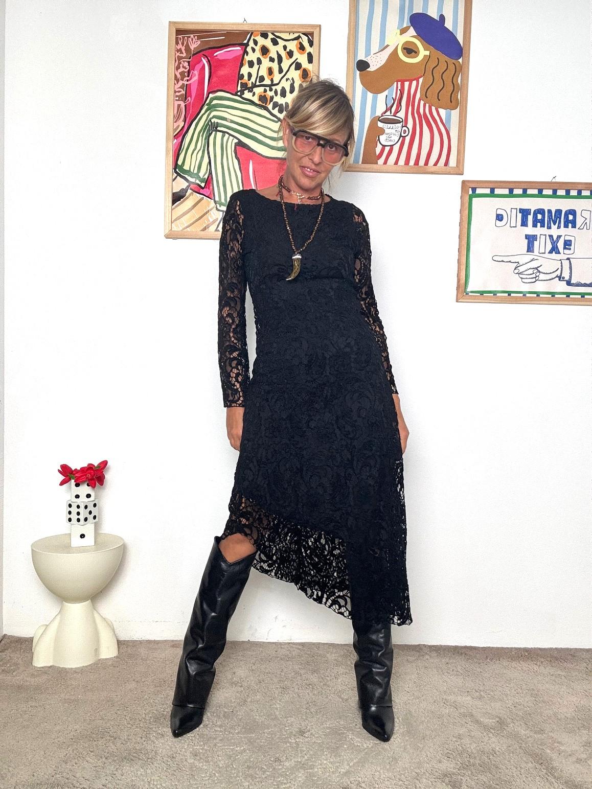 FEMALE - Abito in pizzo nero elegante e grintoso D2112AI16/ NERO SUSY MIX 