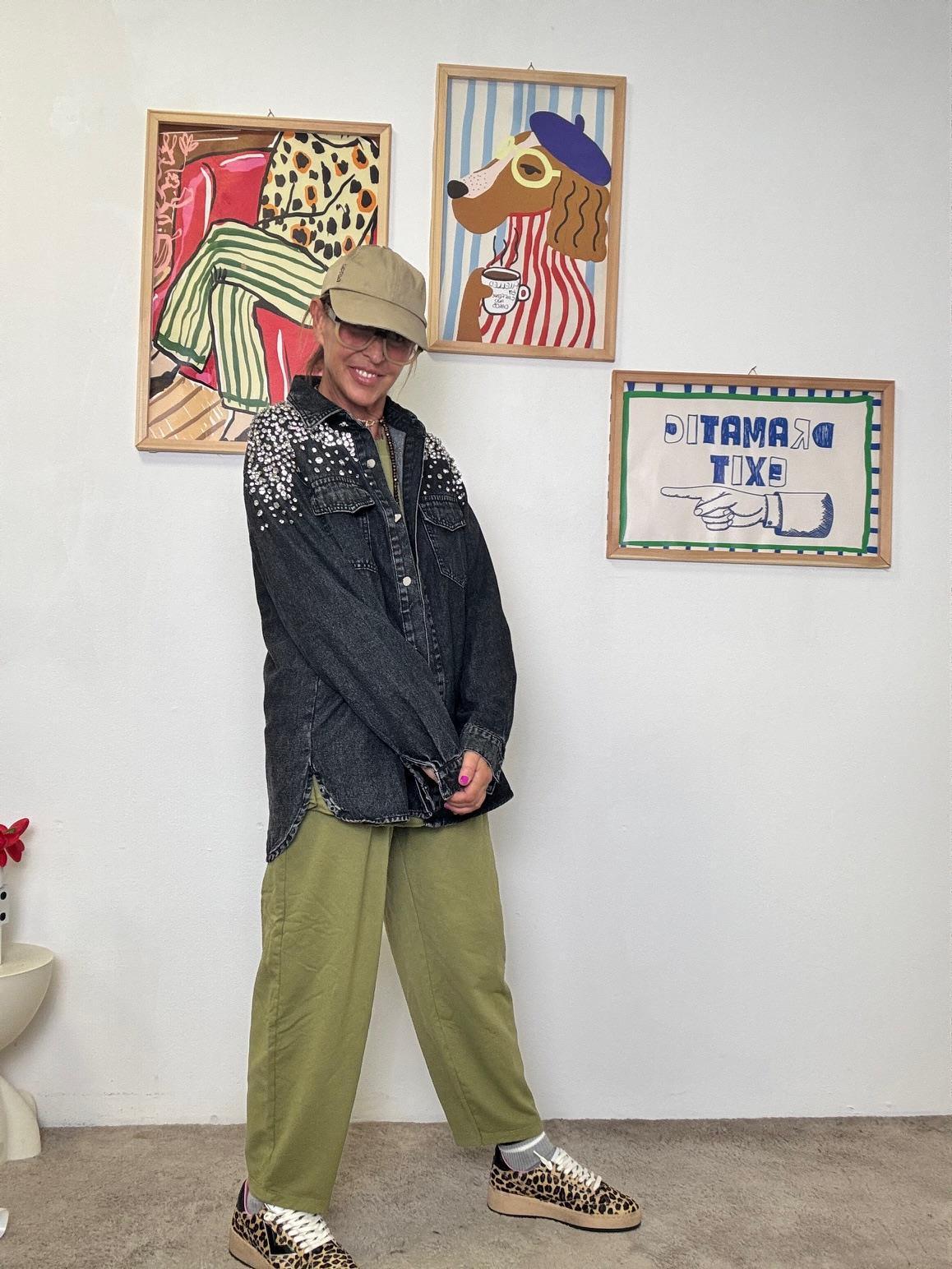 SUSY STAR - Giacca camicia in denim con zirconi  stile grintoso e chic STMF2537/ NERO SUSY STAR 