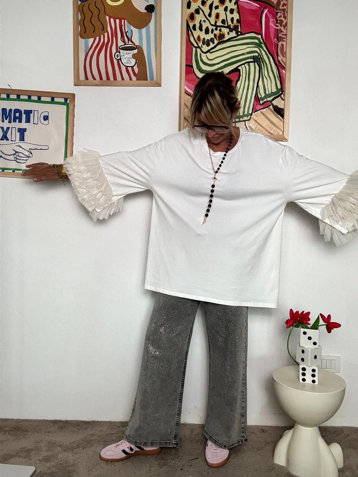 SUSY STAR - T-shirt nera oversize con maniche a balze in tulle  La basic che non è basic! bianca STS7273/ BIANCA SUSY STAR 