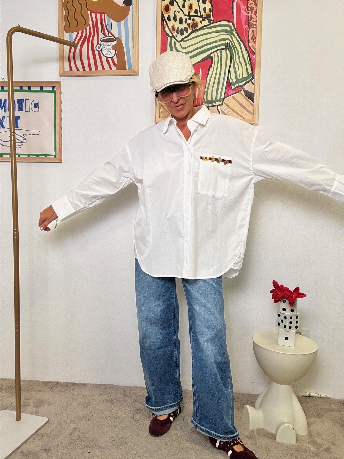 FEMALE - Camicia Oversize Bianca con Tasca Stampata "Occhi Curiosi" WD1958/ PANNA FEMALE 