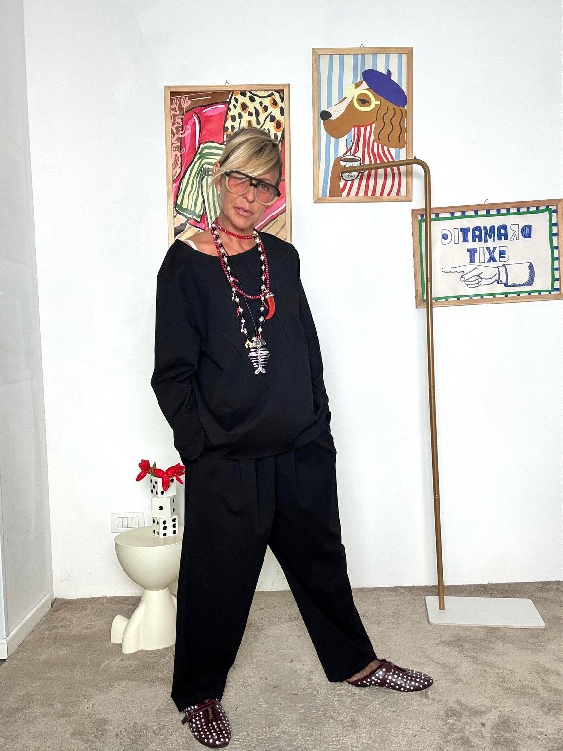 FEMALE - Maglia in punto Milano nera con taglio asimmetrico BS1802NRL/ NERO FEMALE 