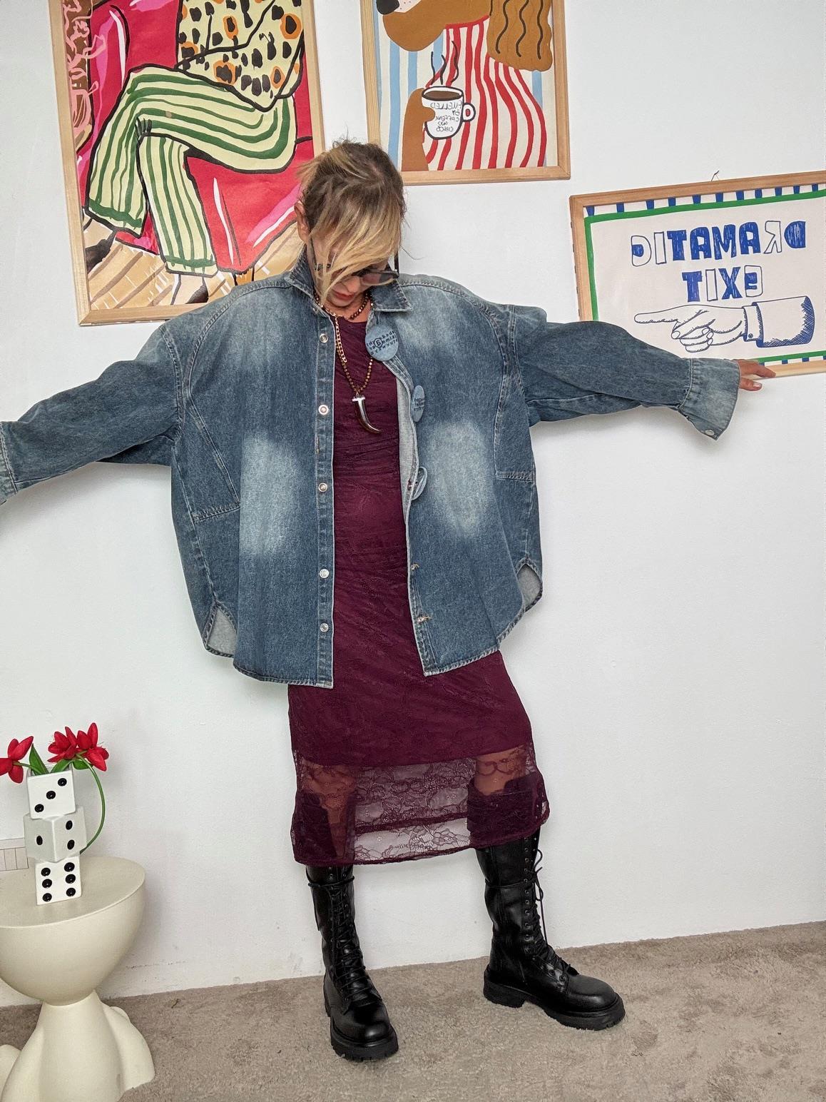 FEMALE - Giacca di jeans oversize con maxi bottoni  Stile deciso, anima vintage JH25027/ JEANS FEMALE 