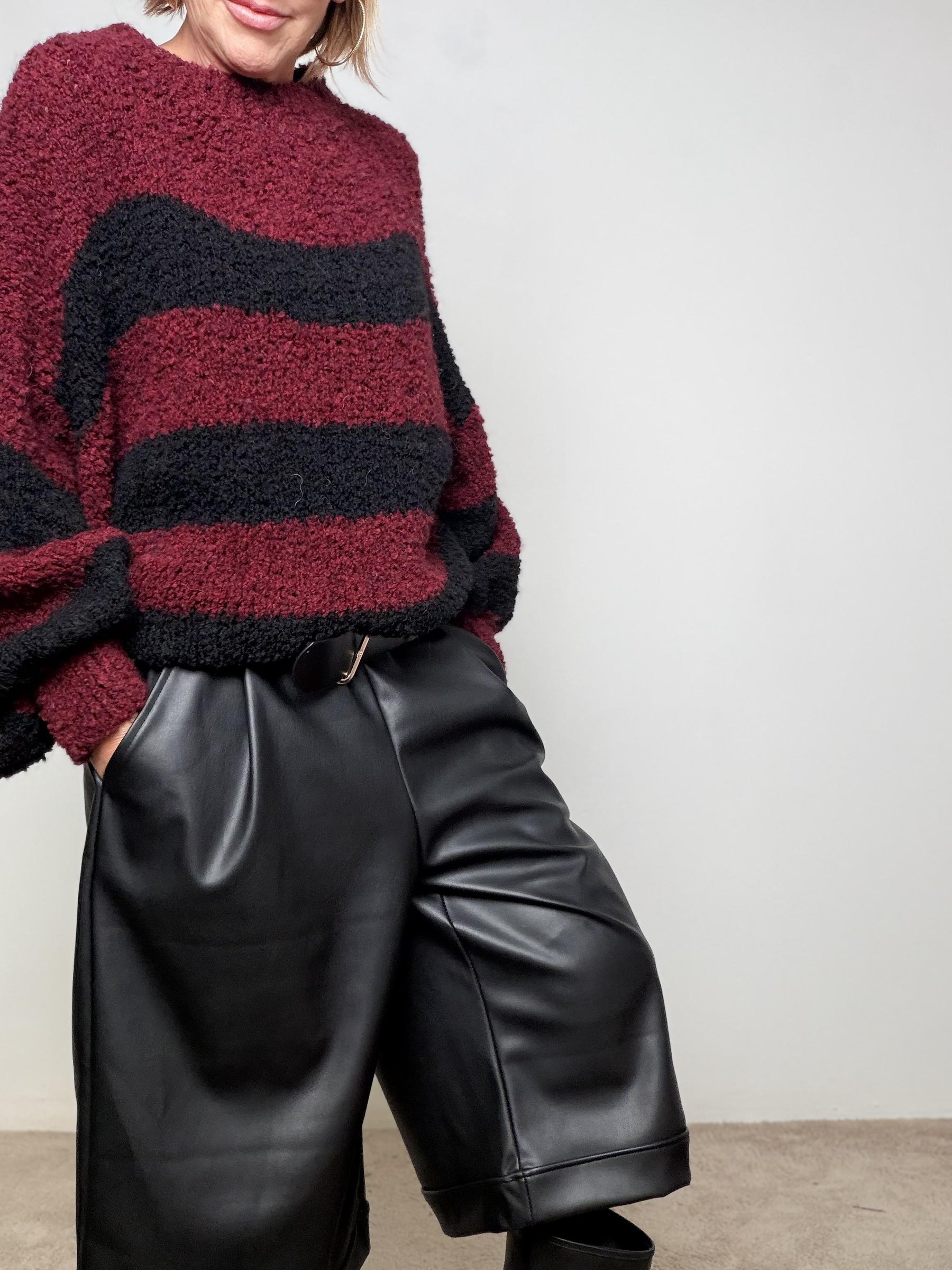 FEMALE - BERMUDA IN ECOPELLE  GRINTA MORBIDA E STILE URBANO 39058SYP/ NERO FEMALE 