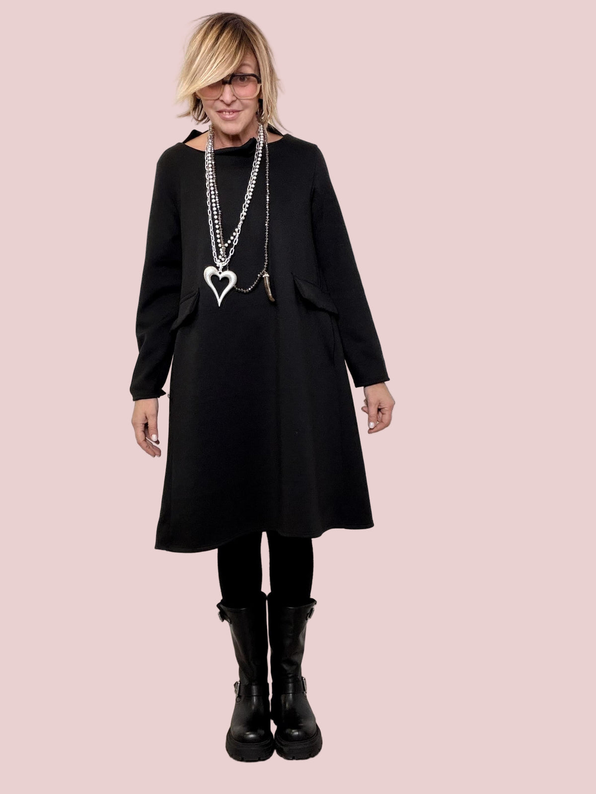 FEMALE - ABITO MORBIDO A CAMPANA  COMFORT ASSOLUTO, STILE QUOTIDIANO NERO 39129KQLCM/ NERO FEMALE 