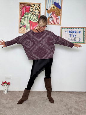 FEMALE - Felpa vino oversize con motivo bandana  comoda, trendy e super versatile N1614/ VINO FEMALE 